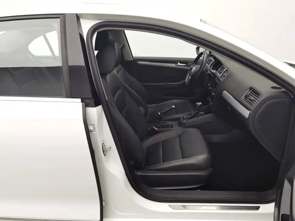 Volkswagen Sagitar — миниатюра 23