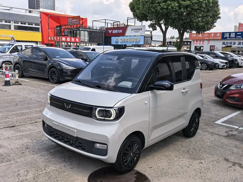 Wuling MINIEV