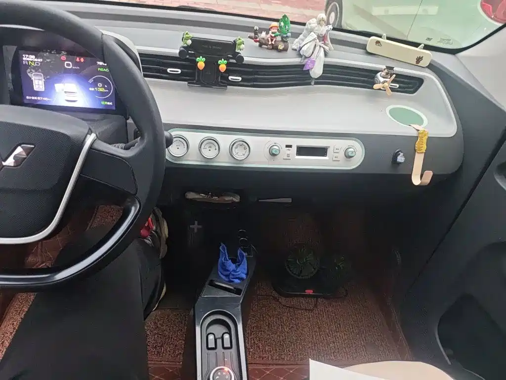 Wuling MINIEV — миниатюра 9