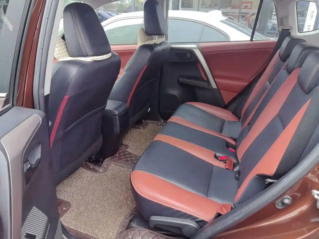 Toyota RAV4 — миниатюра 22
