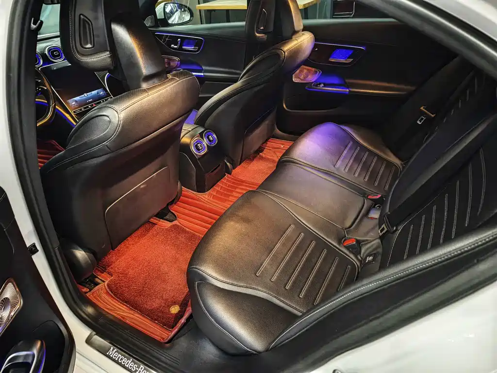 Mercedes-Benz C-Class — миниатюра 14