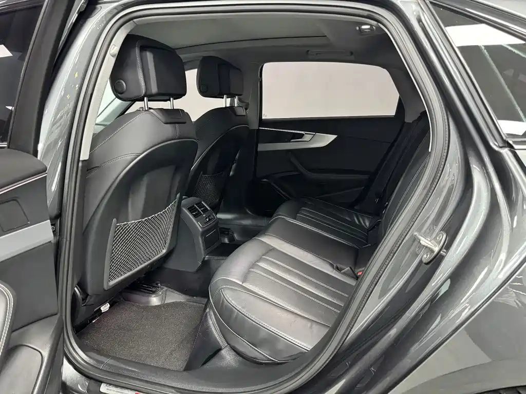 Audi A4L — миниатюра 16