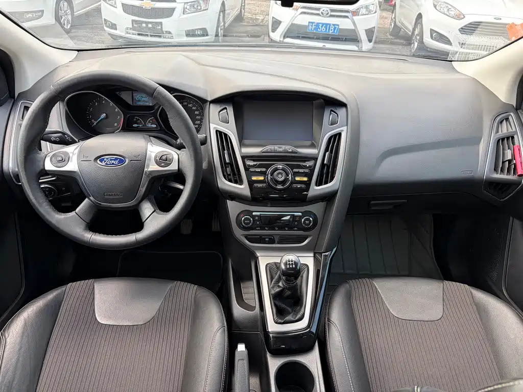Ford Focus — миниатюра 10