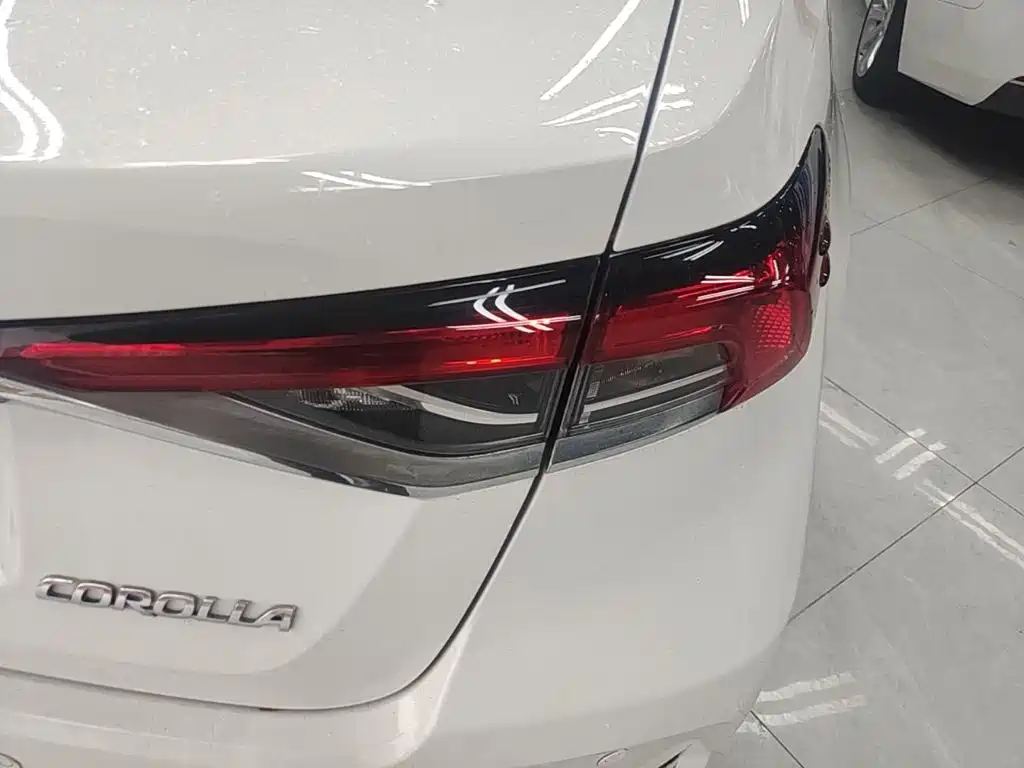 Toyota Corolla — миниатюра 8