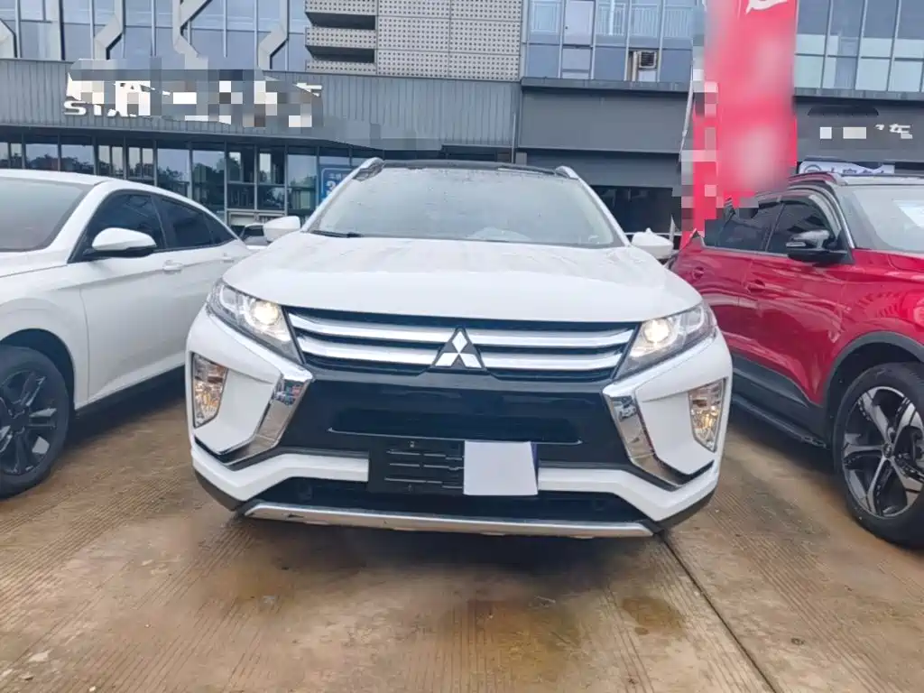 Mitsubishi Eclipse Cross — миниатюра 3