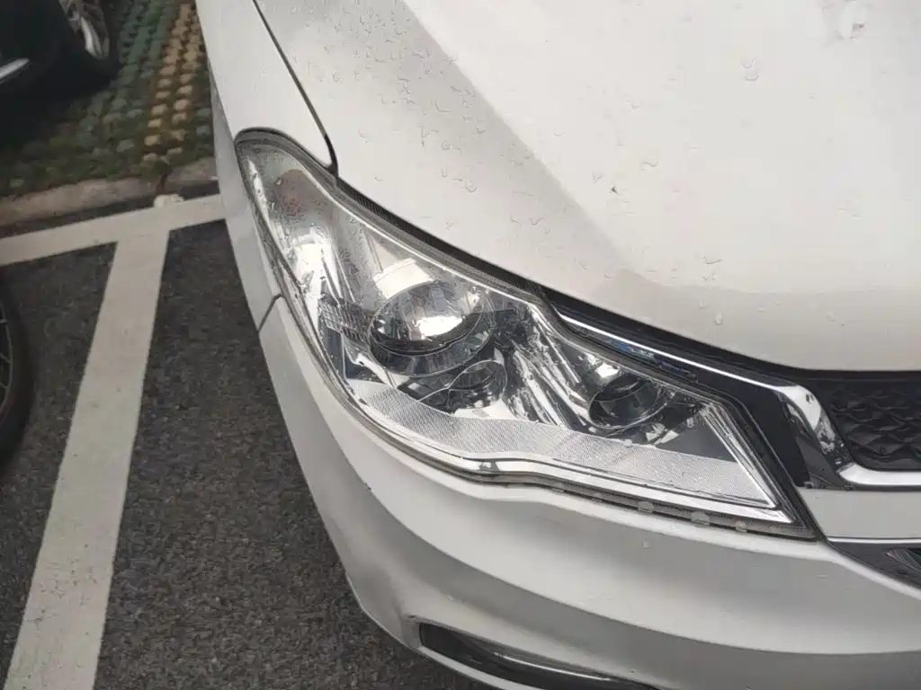 Wuling Hongguang — миниатюра 11