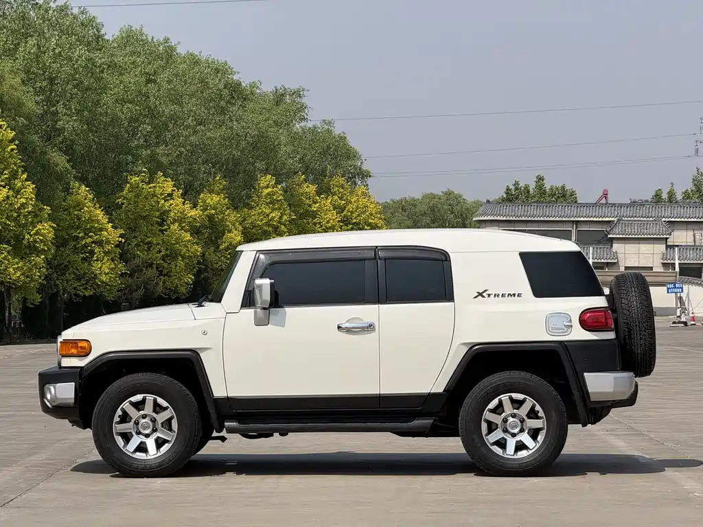 Toyota FJ Cruiser FJ 2020 4.0L AT