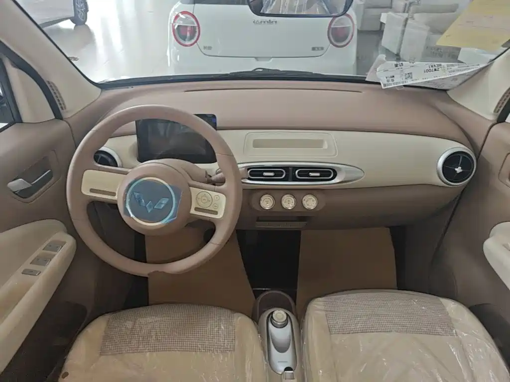 Wuling MINIEV — миниатюра 10