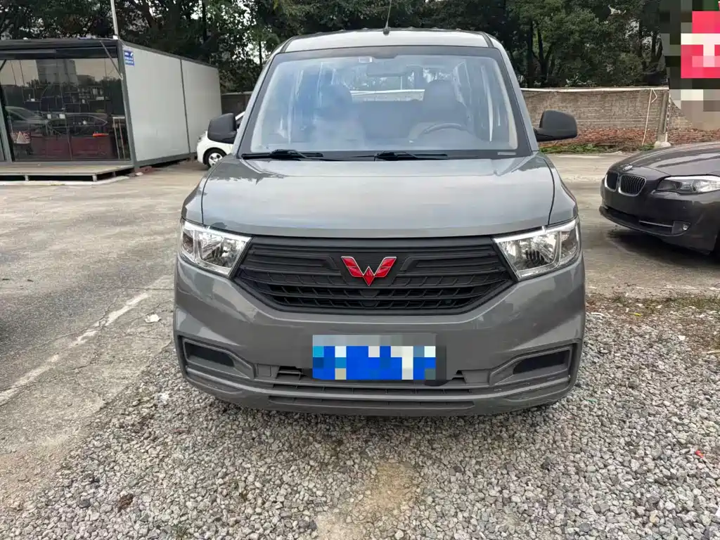 Wuling Hongguang V — миниатюра 2