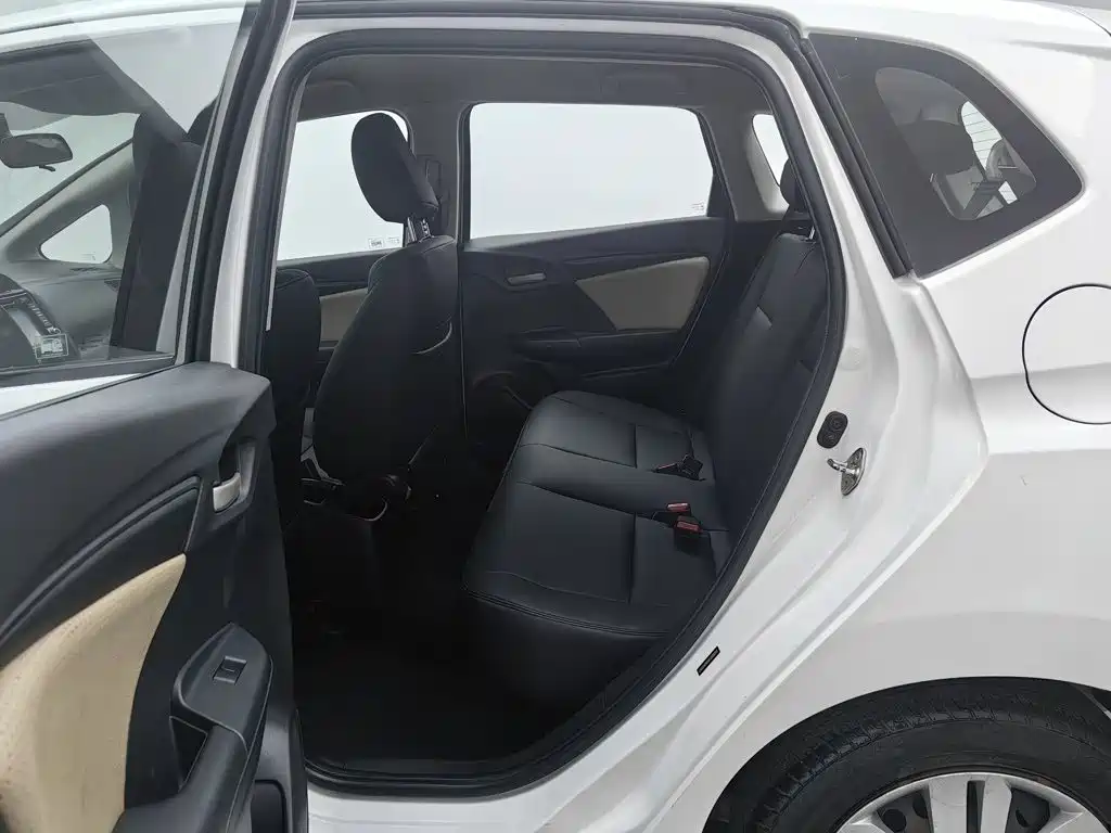 Honda Fit — миниатюра 15
