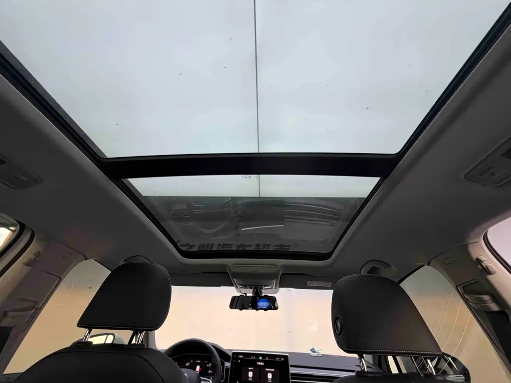 Volkswagen Tiguan L — миниатюра 12
