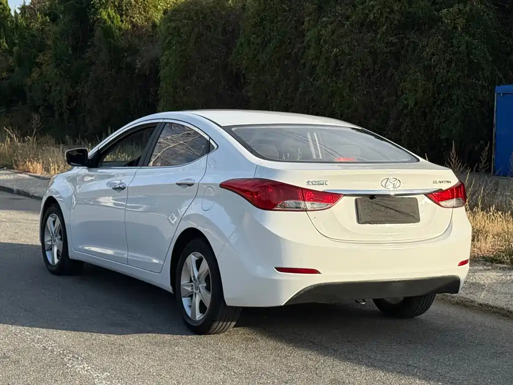 Hyundai Elantra Langdong — миниатюра 6