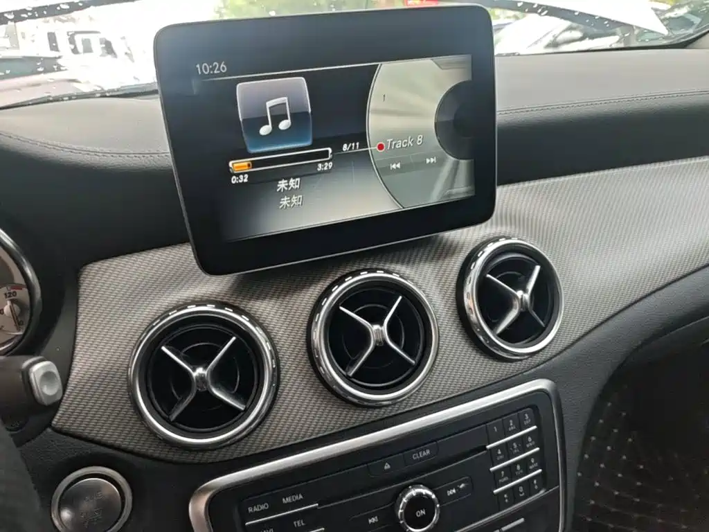 Mercedes-Benz GLA — миниатюра 13