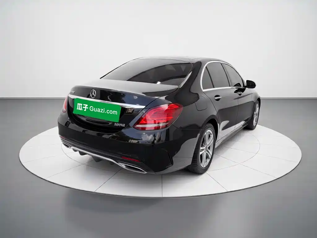 Mercedes-Benz C-Class — миниатюра 6