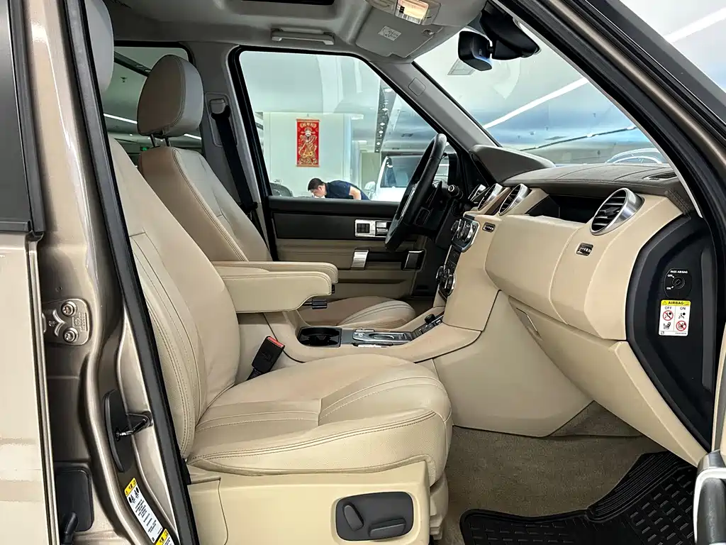 Land Rover Discovery — миниатюра 12