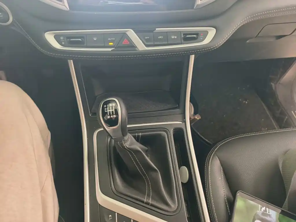 Geely Vision X6 — миниатюра 14