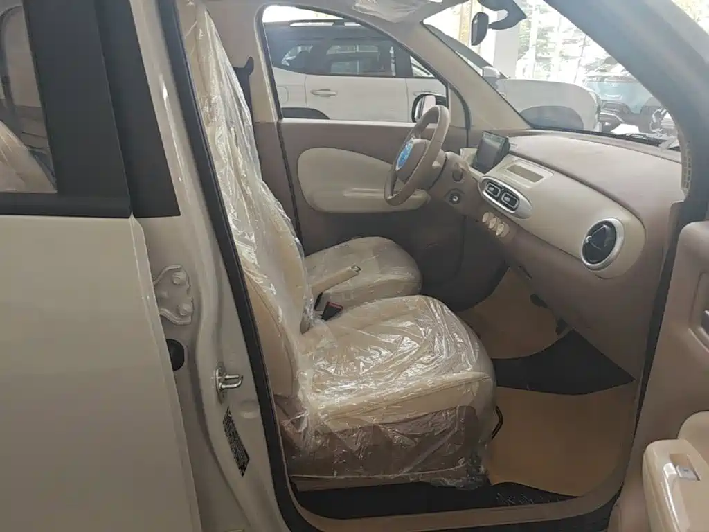 Wuling MINIEV — миниатюра 25
