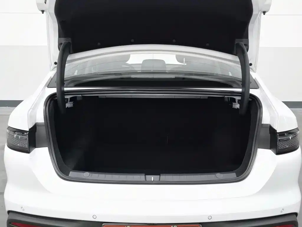 BYD Seal 05 DM-i — миниатюра 16