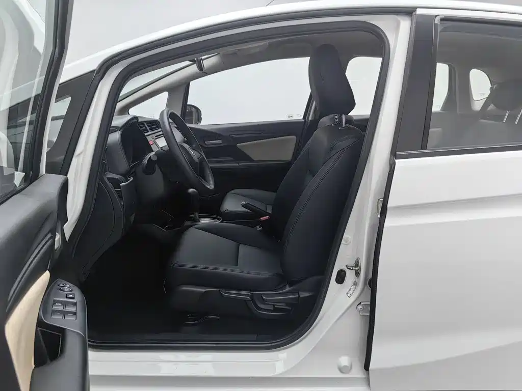 Honda Fit — миниатюра 10