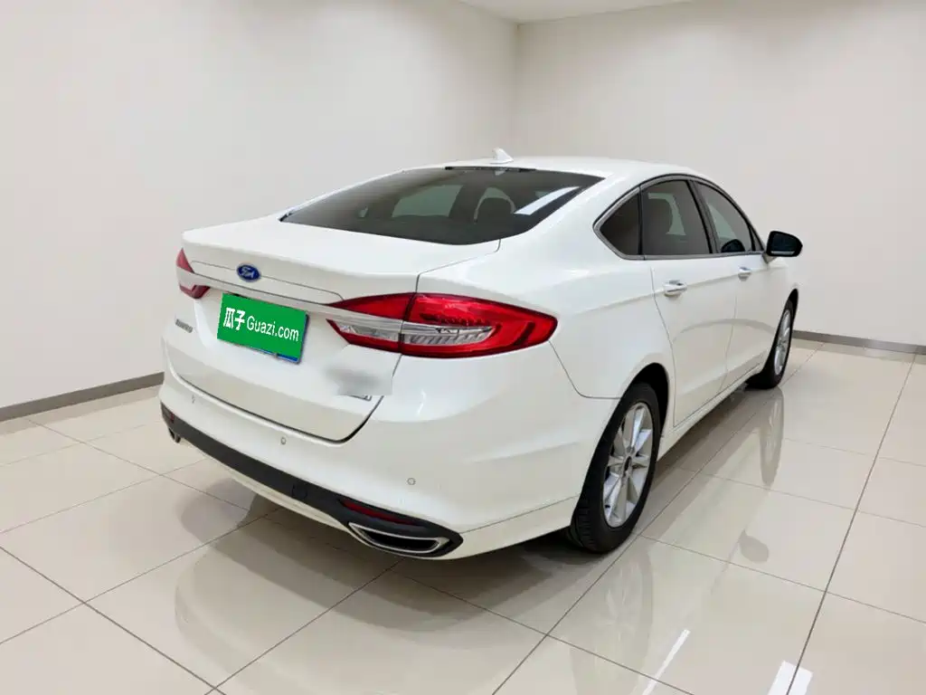Ford Mondeo — миниатюра 6