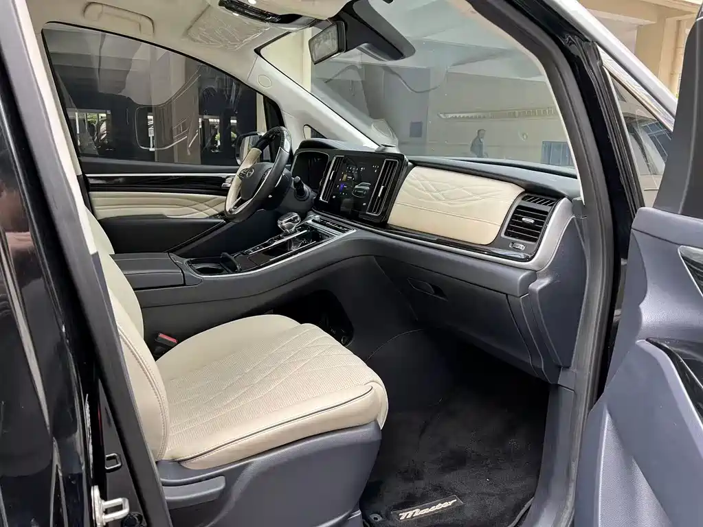 GAC Motor Trumpchi M8 - фото 9