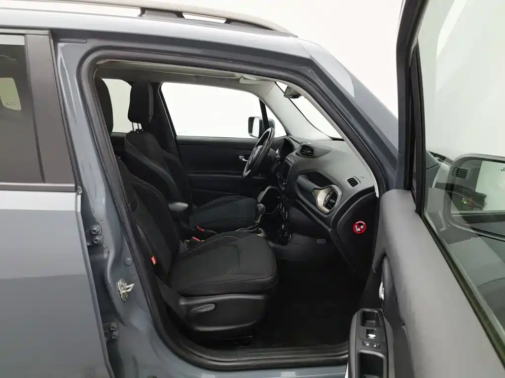 Jeep Renegade — миниатюра 23