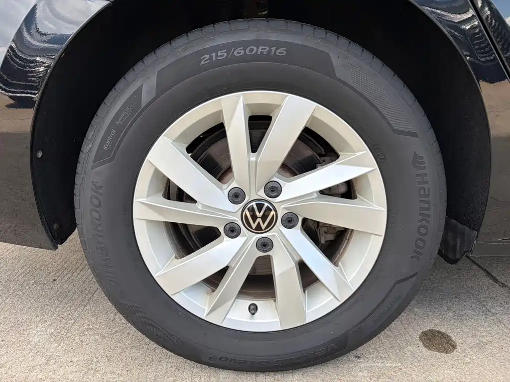 Volkswagen Passat — миниатюра 21