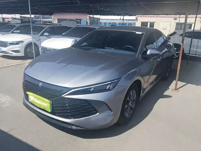 2025 BYD Qin