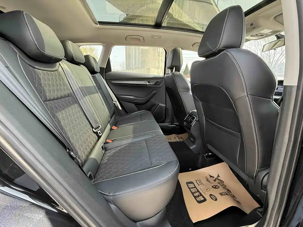 Skoda Karoq — миниатюра 10