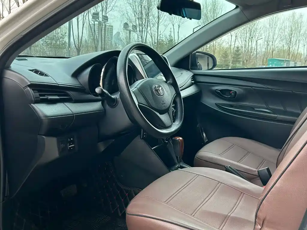 TOYOTA YARIS L ZHIXUAN