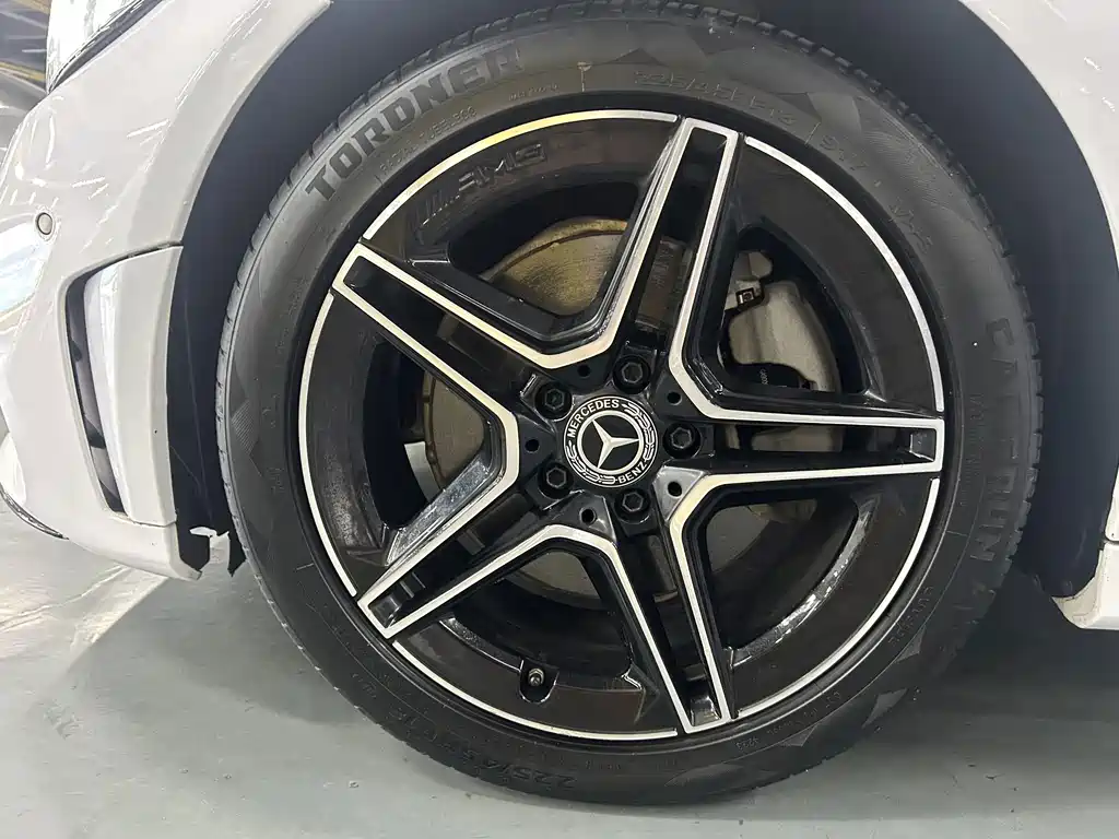 Mercedes-Benz C-Class — миниатюра 6