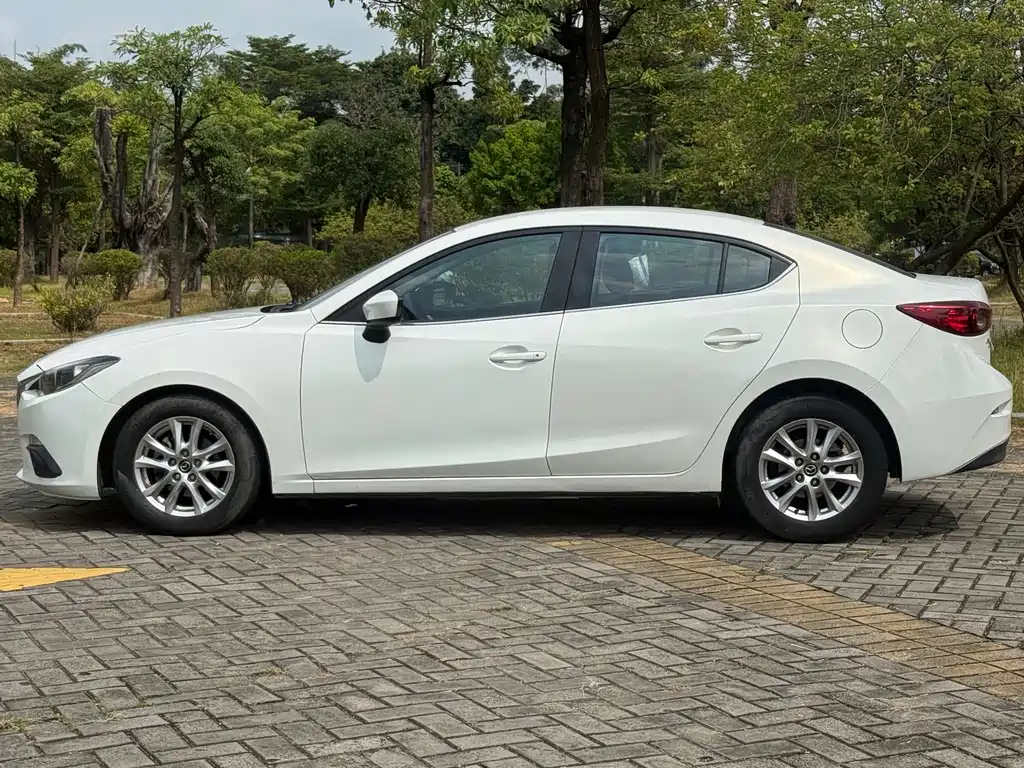 Mazda 3 Axela — миниатюра 4