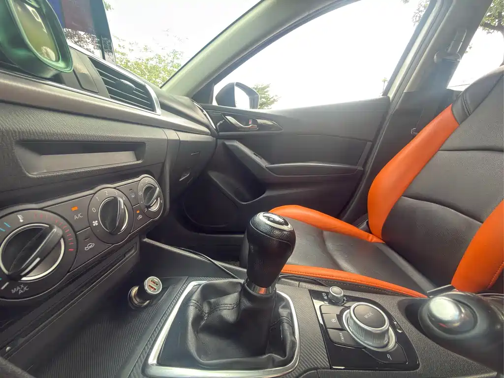Mazda 3 Axela — миниатюра 17