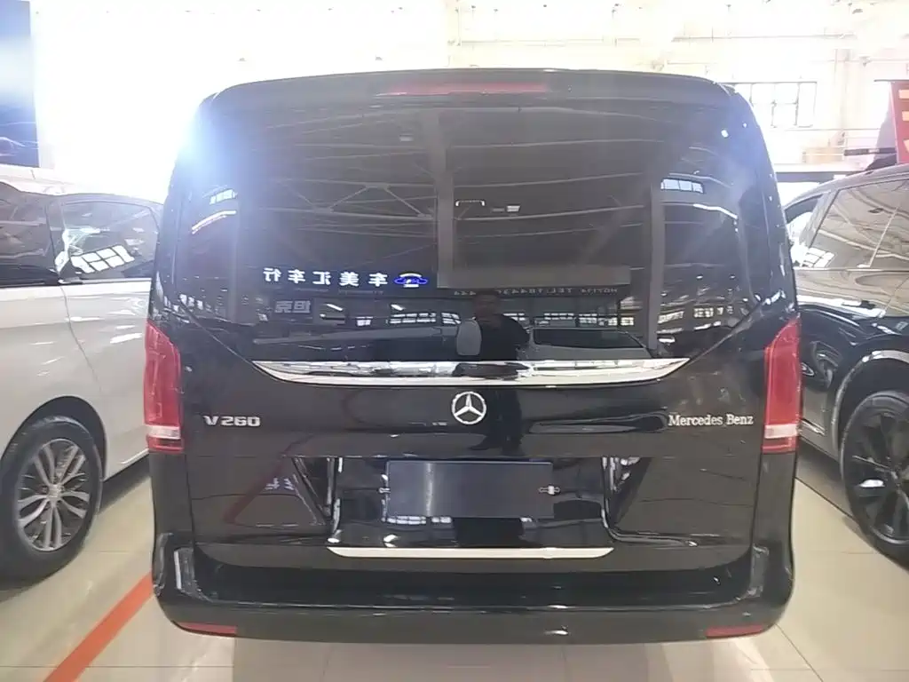 Mercedes-Benz V-Class — миниатюра 6