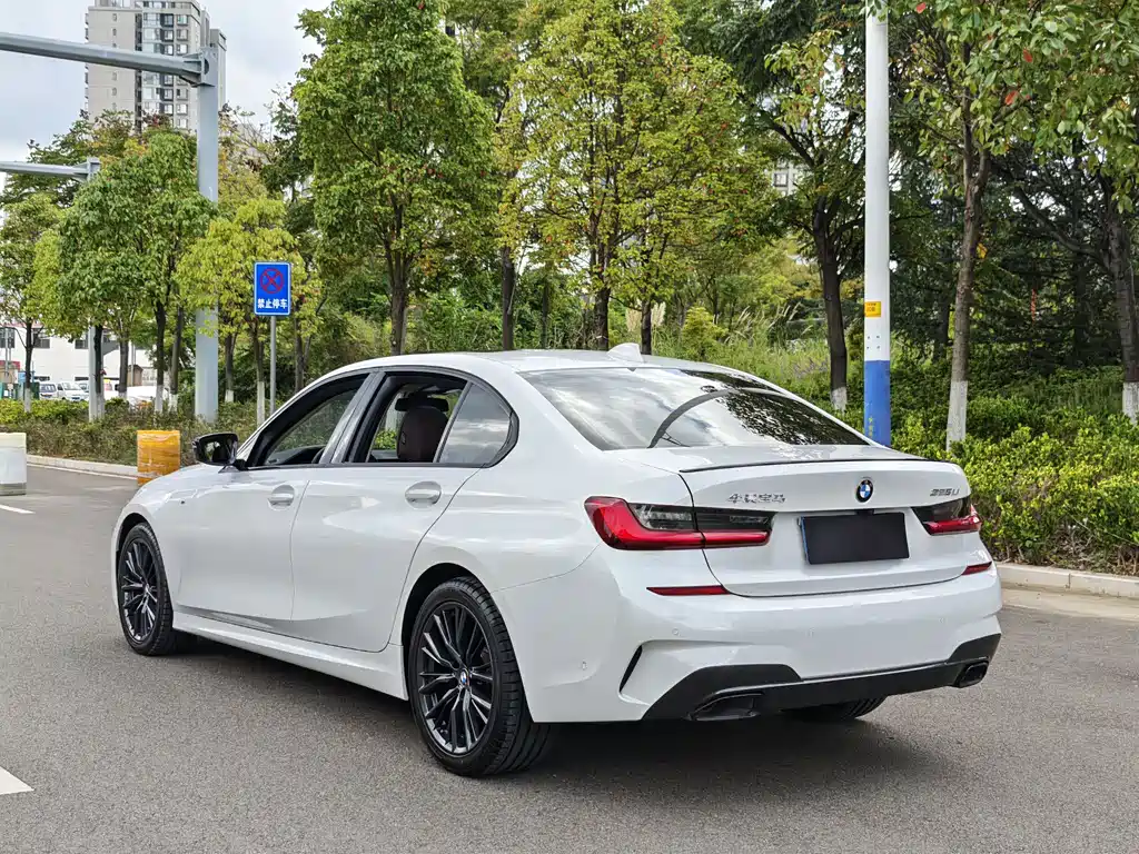 BMW 3 Series — миниатюра 7