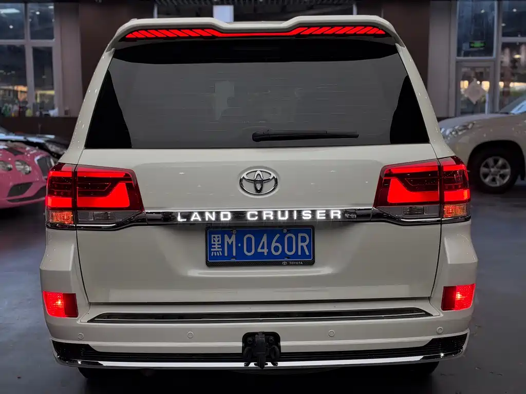 Toyota Land Cruiser — миниатюра 8