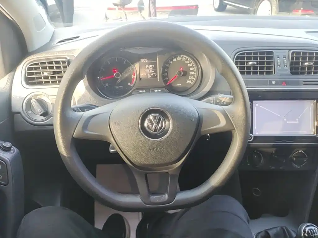 Volkswagen Polo — миниатюра 11