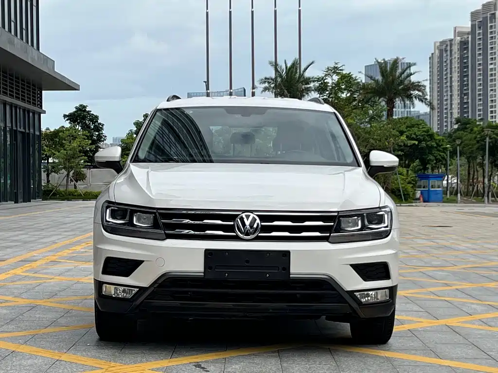 Volkswagen Tiguan L — миниатюра 2