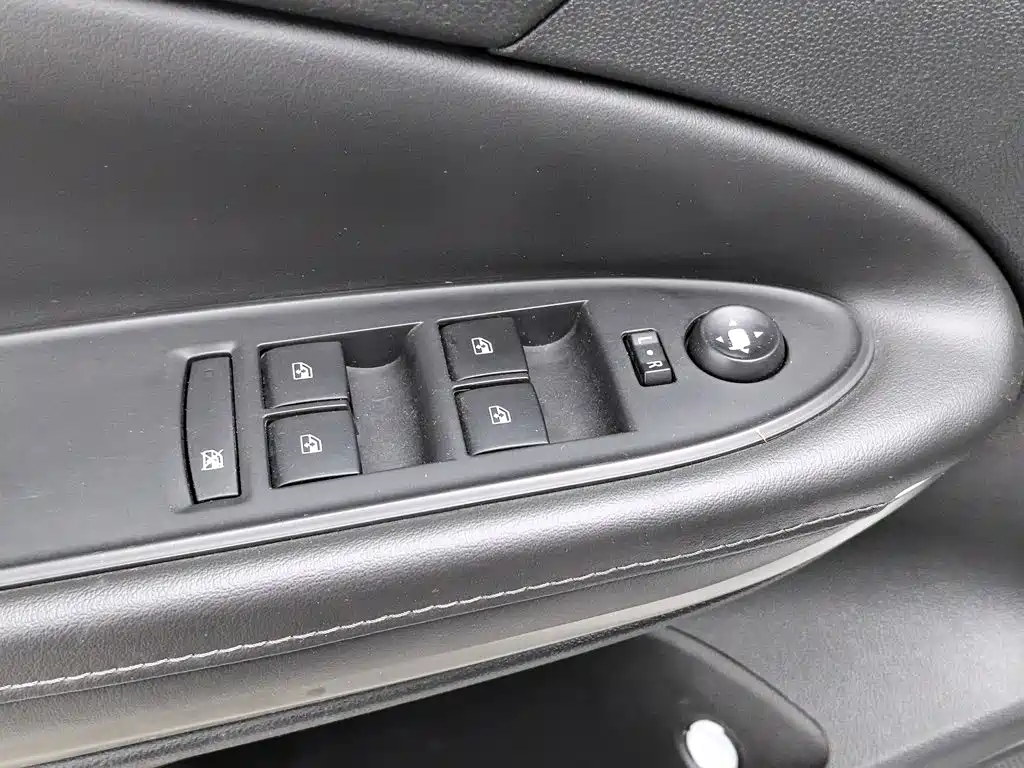 Buick Verano — миниатюра 9