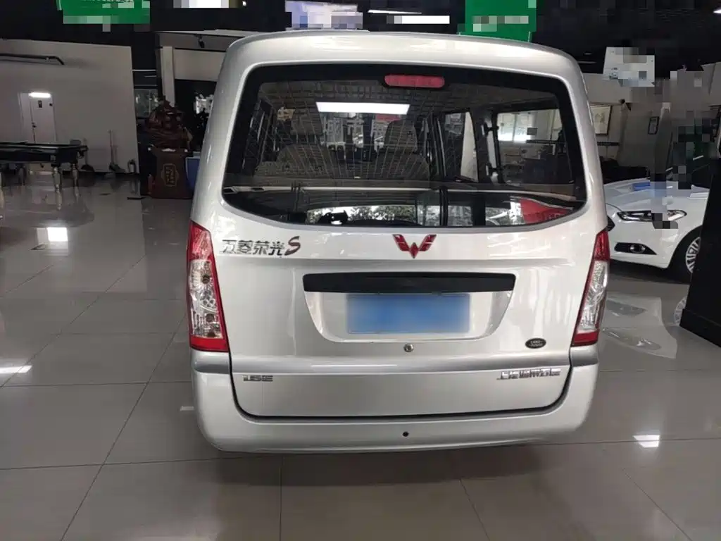 Wuling Rongguang S — миниатюра 6