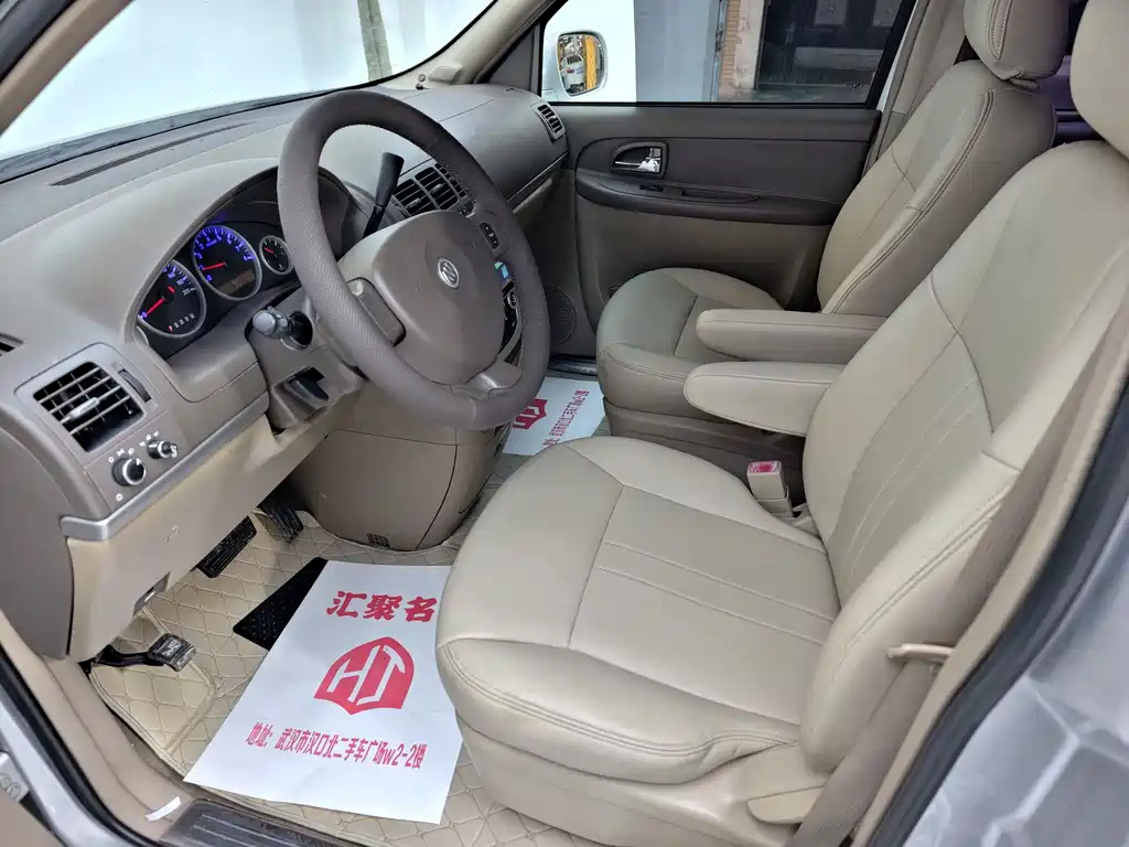 Buick GL8 — миниатюра 18