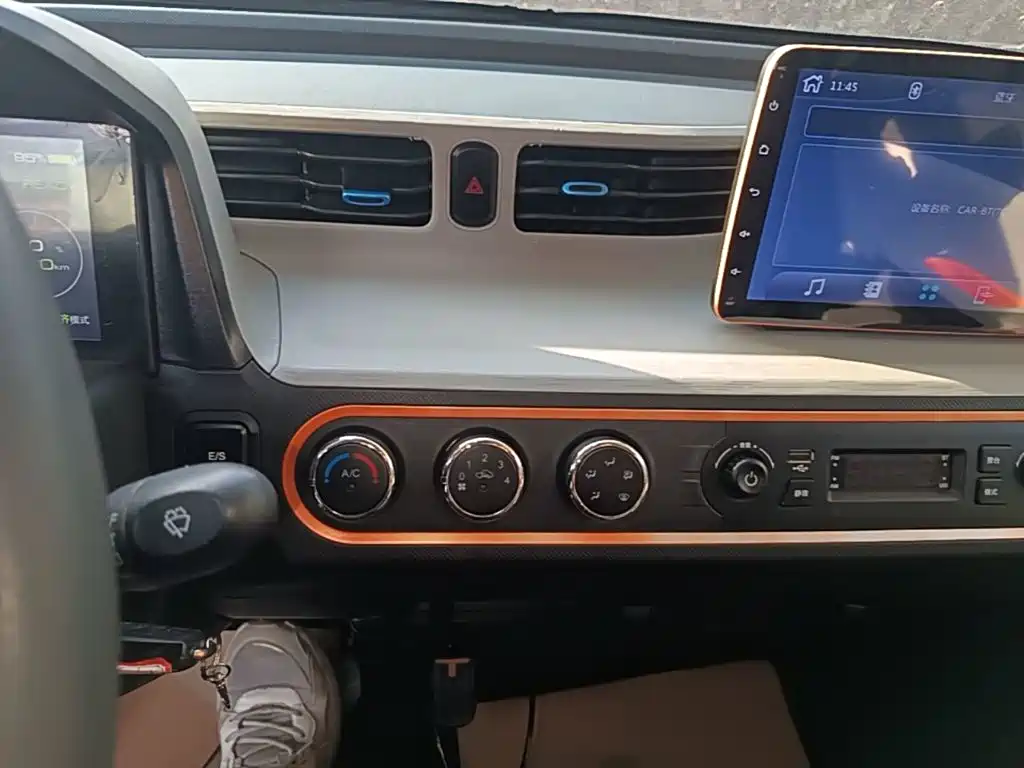 Wuling MINIEV — миниатюра 13