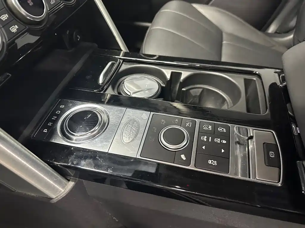 Land Rover Discovery — миниатюра 5