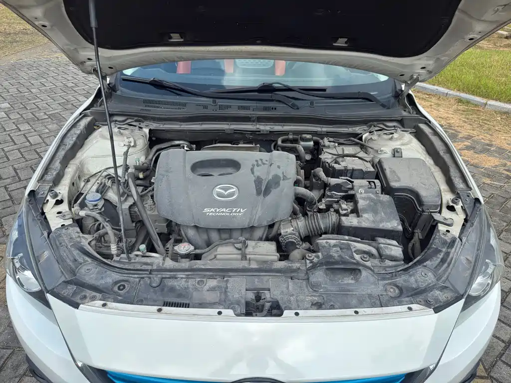Mazda 3 Axela — миниатюра 18