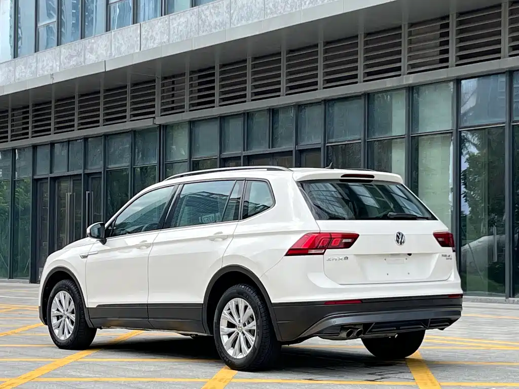 Volkswagen Tiguan L — миниатюра 4