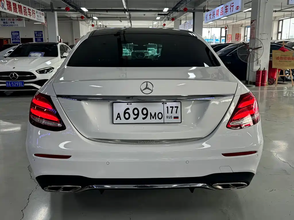 Mercedes-Benz E-Class — миниатюра 6