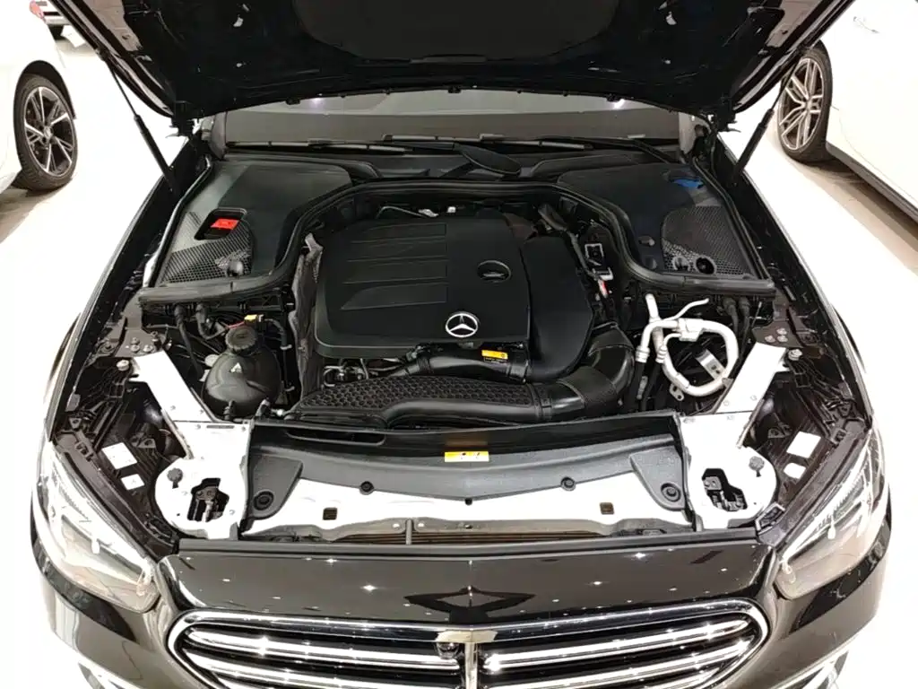 Mercedes-Benz E-Class — миниатюра 20