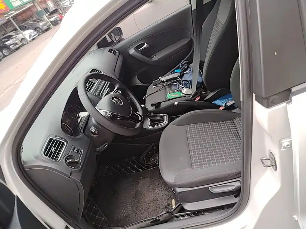 Volkswagen Polo — миниатюра 16
