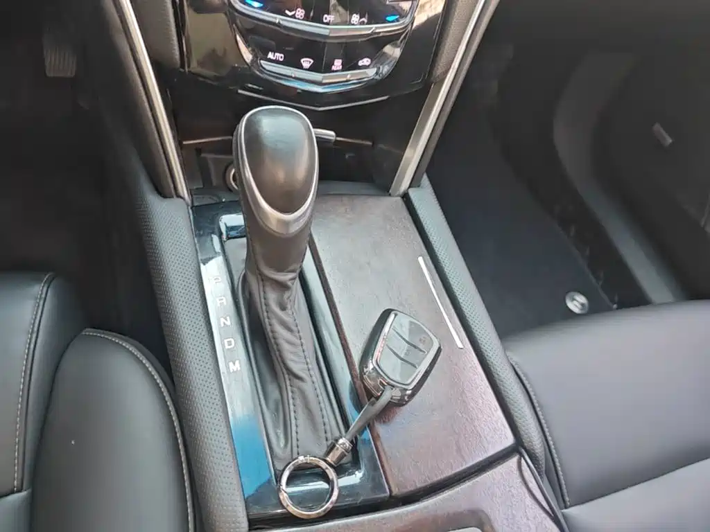 Cadillac XTS — миниатюра 10