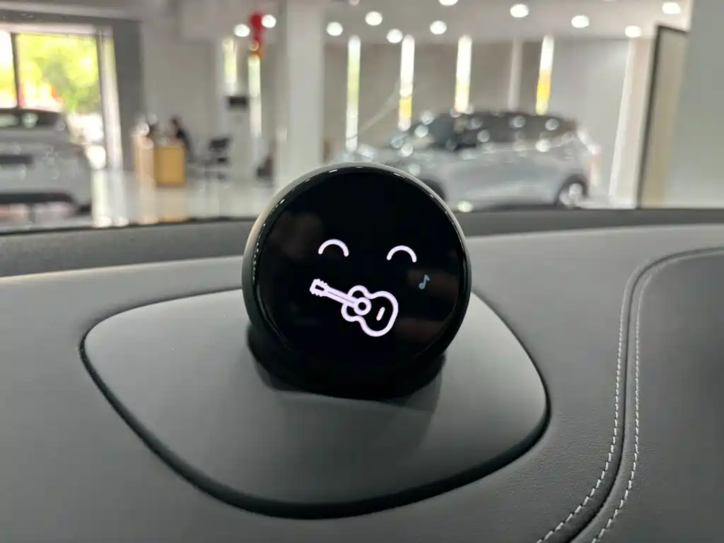 NIO ES6 — миниатюра 26